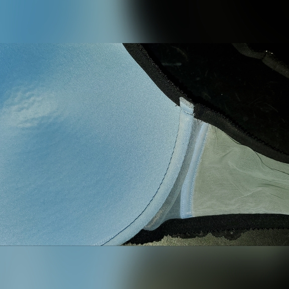 [42G] Ashley Graham ~ Black and Blue lace wired bra - Picture 8 of 9